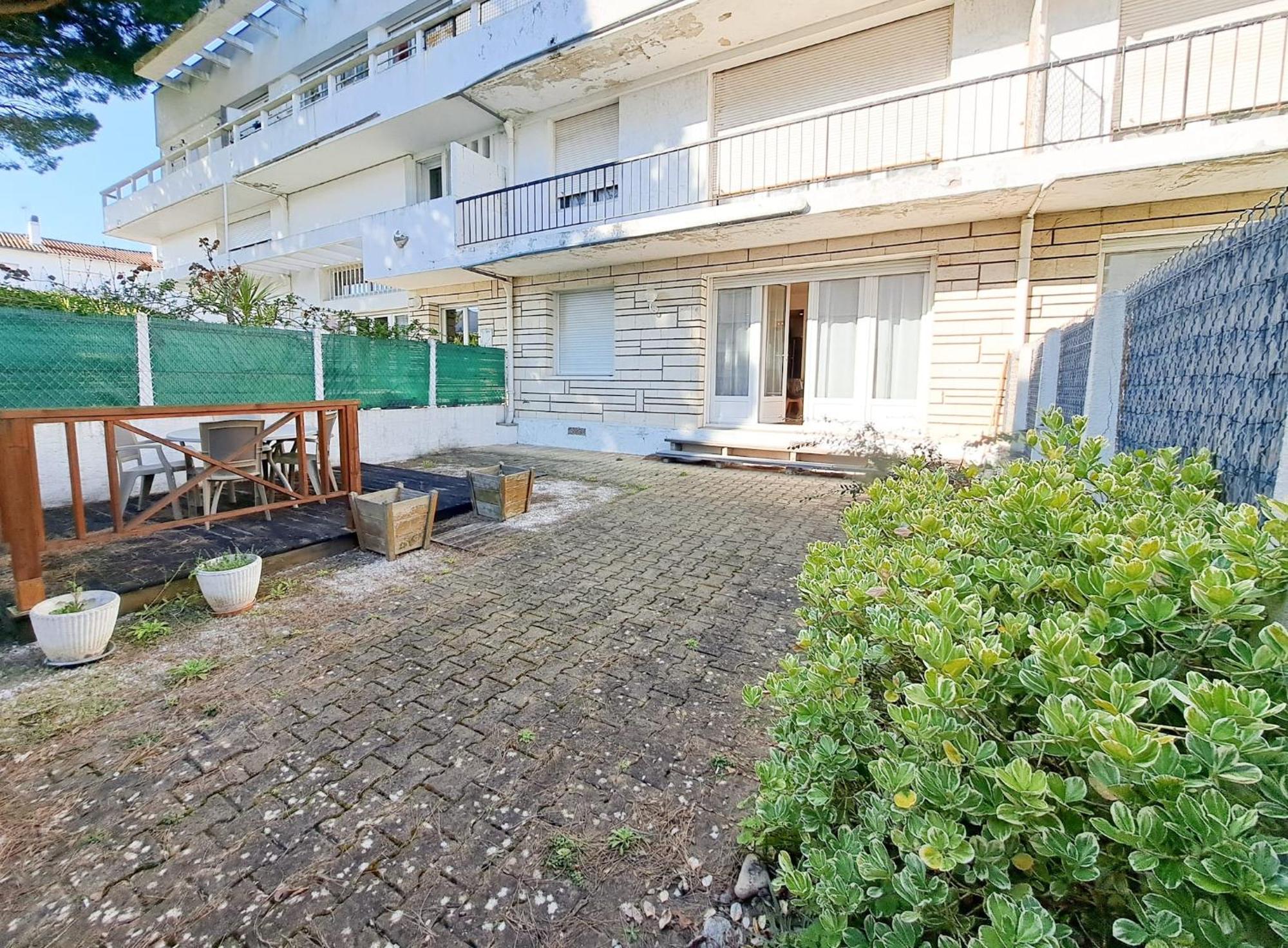 Le Coeur De - Plein Centre - 150m De La - Cour Exterieur Privative - Ideal Pour Couple